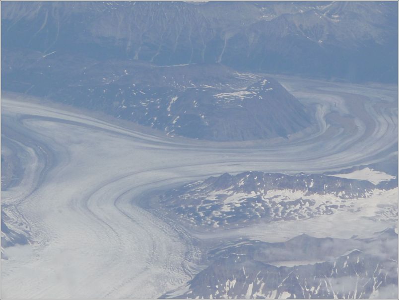 Glaciers, from the air flying in
