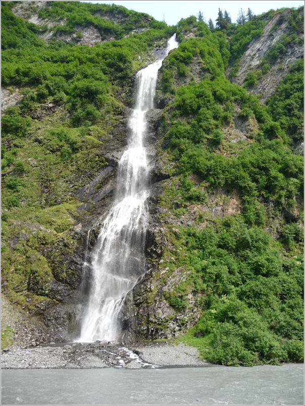 Along the Richardson highway